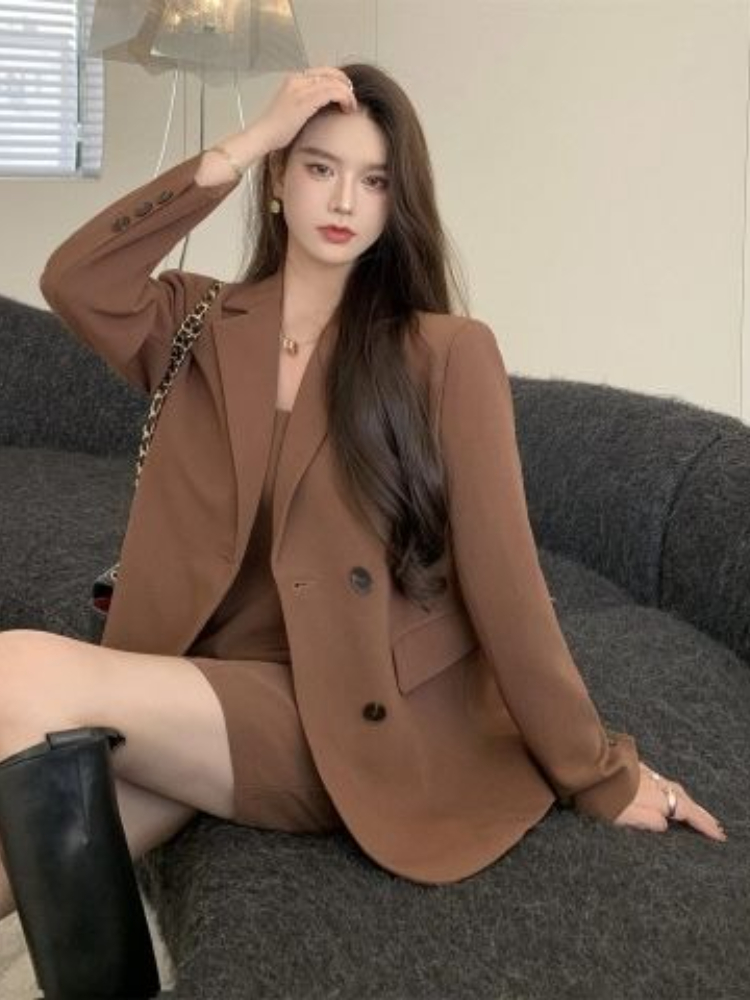 Autumn Winter Brown Elegant 2  - Winter Clothing Trends recension och pris